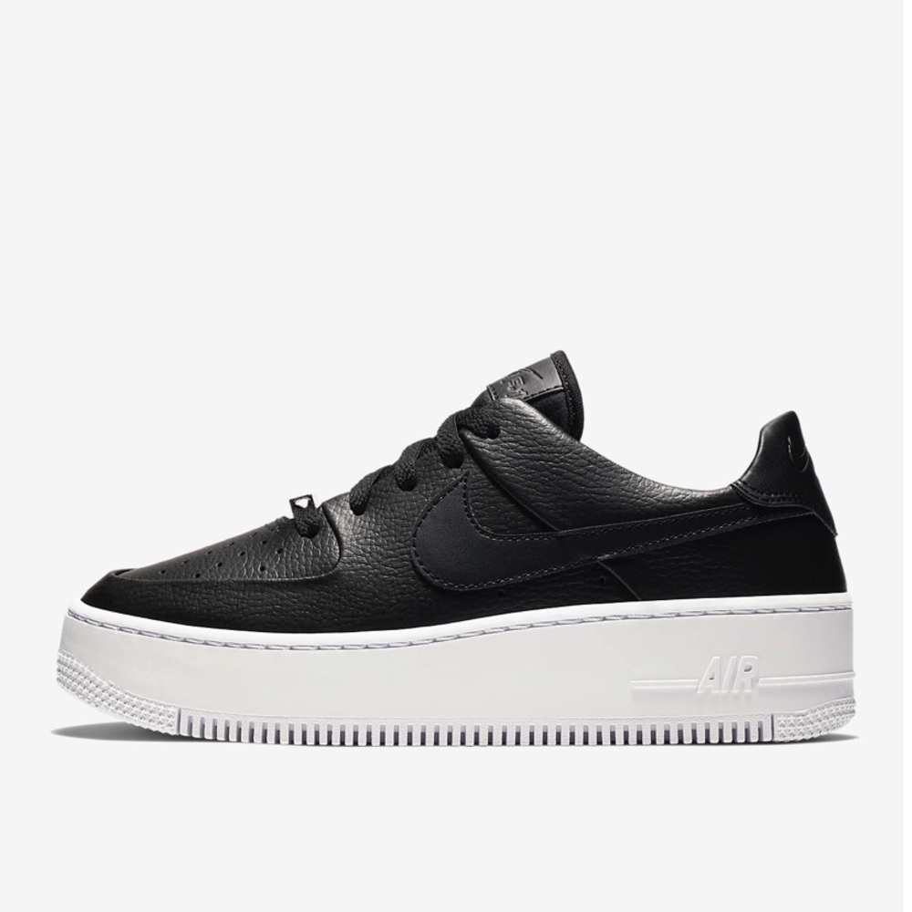 NIKE Air Force 1 black and white size 10 women’s